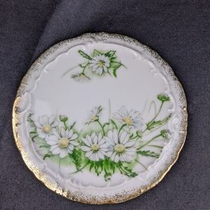 Vintage Royal crown daisy bouquet Handpainted teapot rest trivet